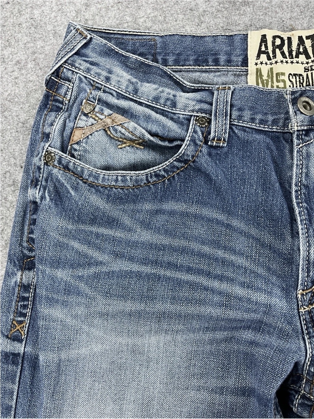 Ariat Mens Jeans Straight Fit Leg M5 33x32 Denim Western Cowboy Work EUC - Picture 6 of 13